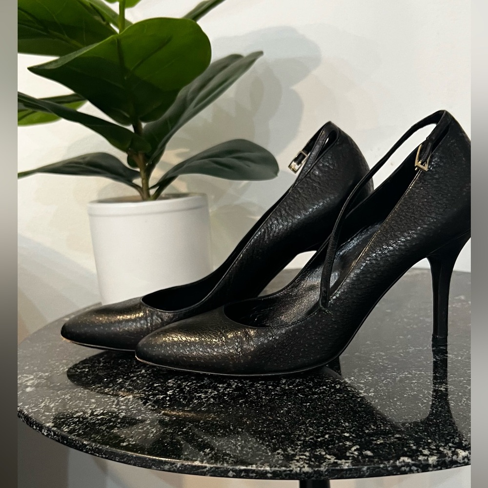 Fendi Black Heels Sophisticated Style